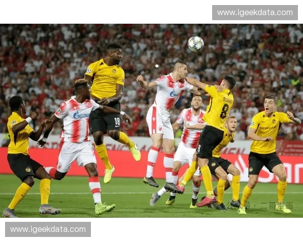 2017年足球赛季精彩回顾：各大赛事亮点与历史性瞬间盘点